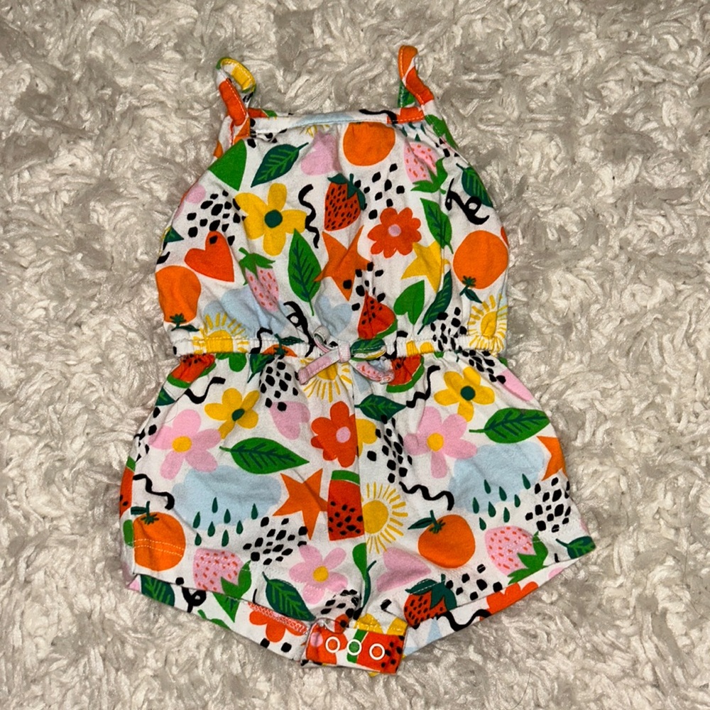 Baby girl’s sleeveless romper